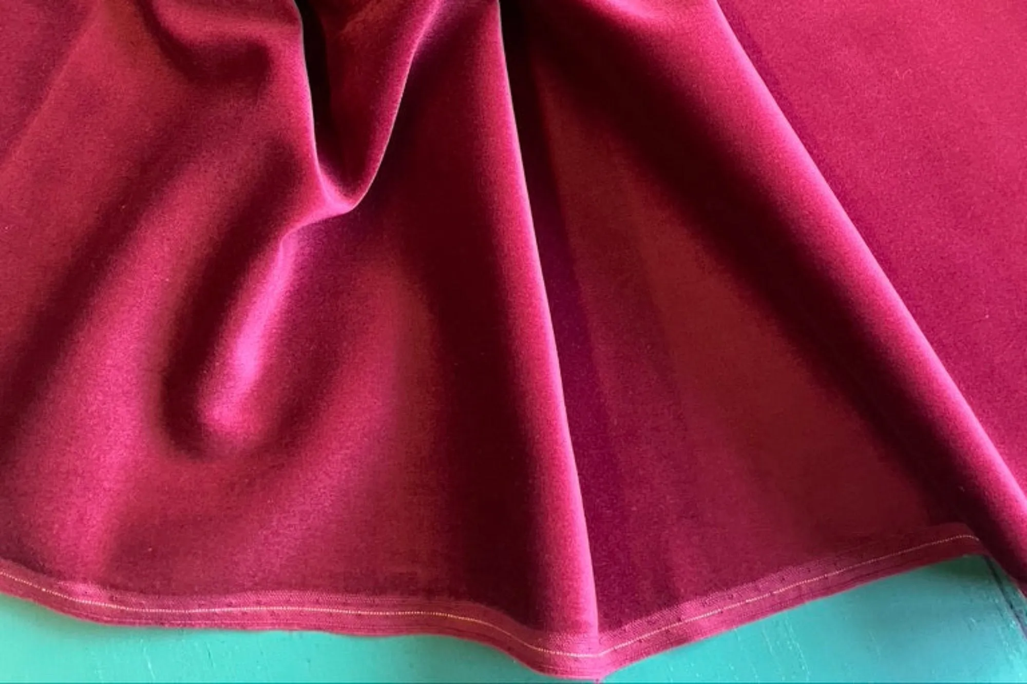142cm wide BURGUNDY  Cotton Dressmaking Velvet / Velveteen - Light Weight - 230  gsm - 142 cms