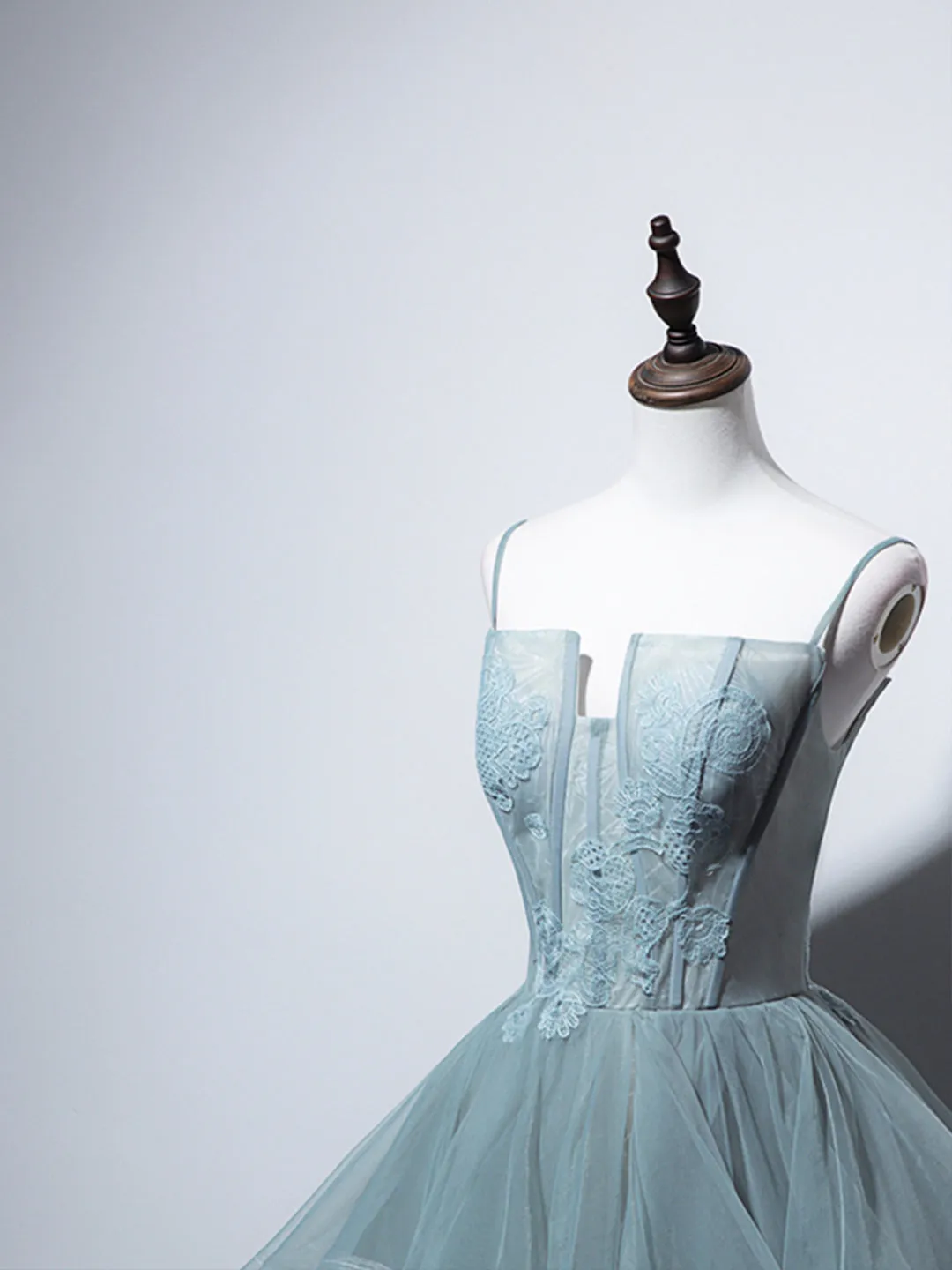 Dusty Green Spaghetti Strap Ruffled Floor-length Formal Dress Cute Tulle Lace Evening Party Dress