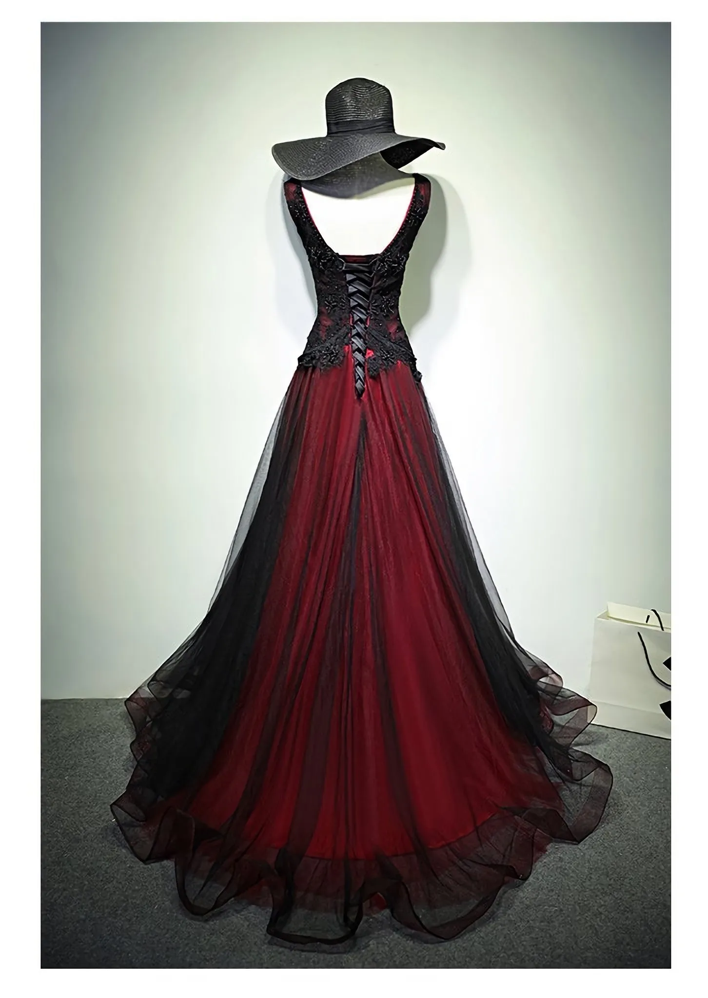 Gorgeous Black And Red V Neckline Tulle Beaded Prom Dress Long Evening Gown