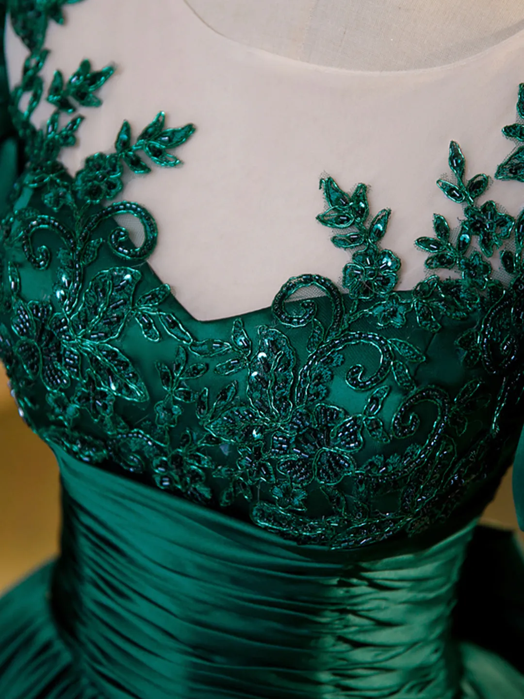 Green Satin Lace Floor Length Formal Dress Short Sleeve A-Line Evening Dress