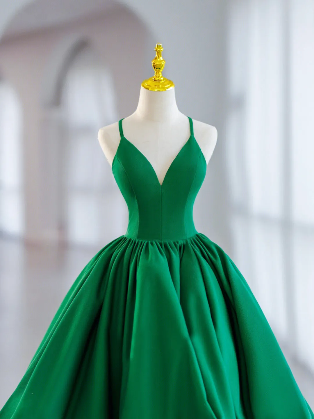 Green V-Neck Satin Short Prom Dress A-Line Green Evening Dress